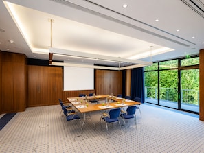 Meeting facility - Sunday am Main Taunus Zentrum Frankfurt/Sulzbach (Sulzbach)