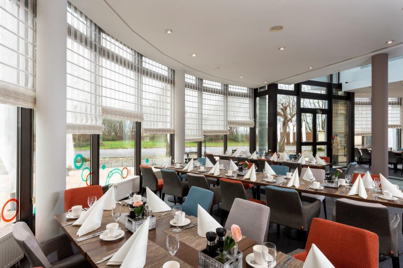 breakfast, lunch, dinner served; mediterranean cuisine