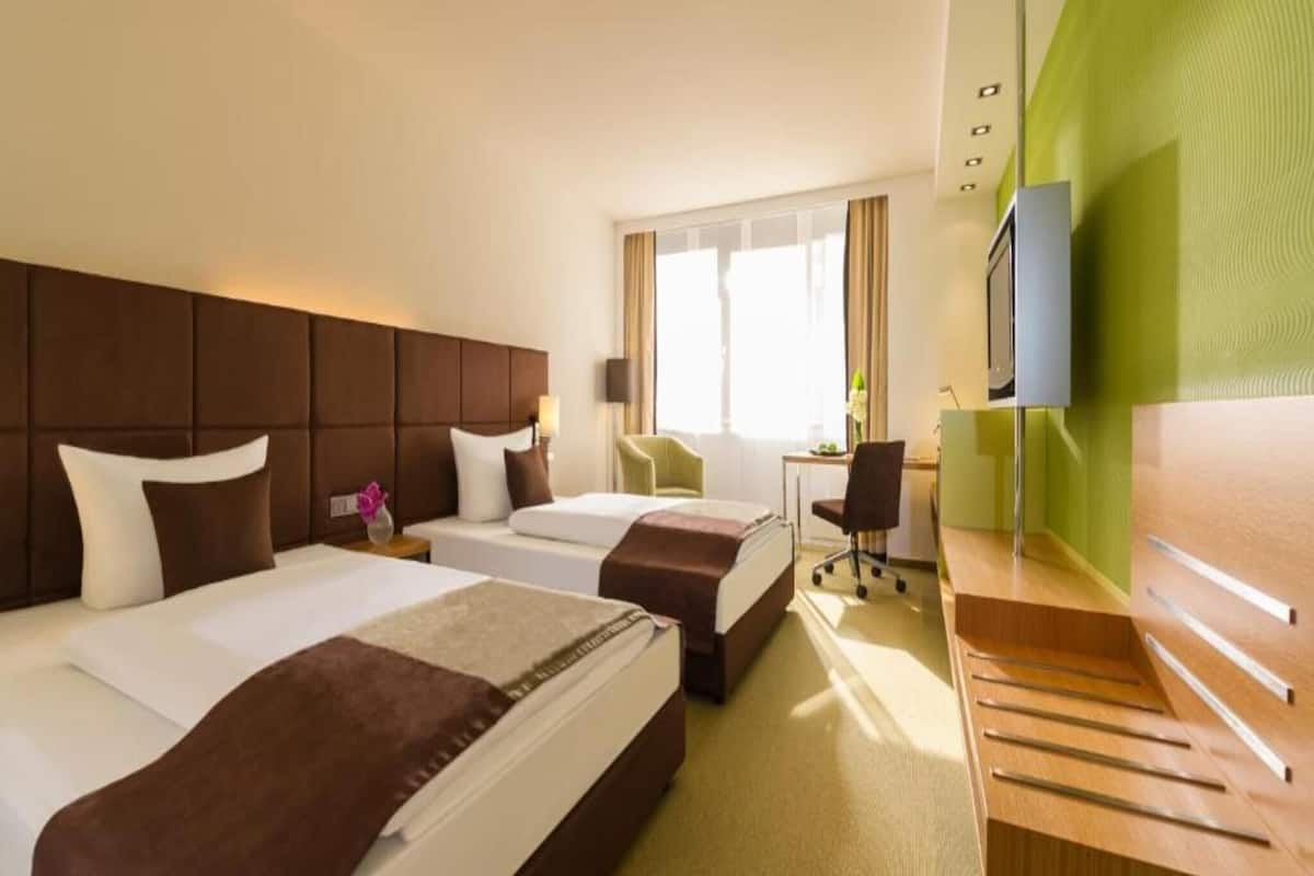 Standard Single Room, 1 Single Bed, Non Smoking | Premium bedding, in-room safe, desk, laptop workspace