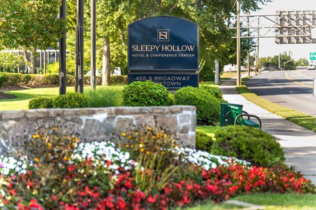 Sleepy Hollow Hotel - Image 29