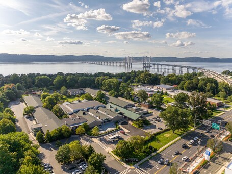 Sleepy Hollow Hotel - Image 31