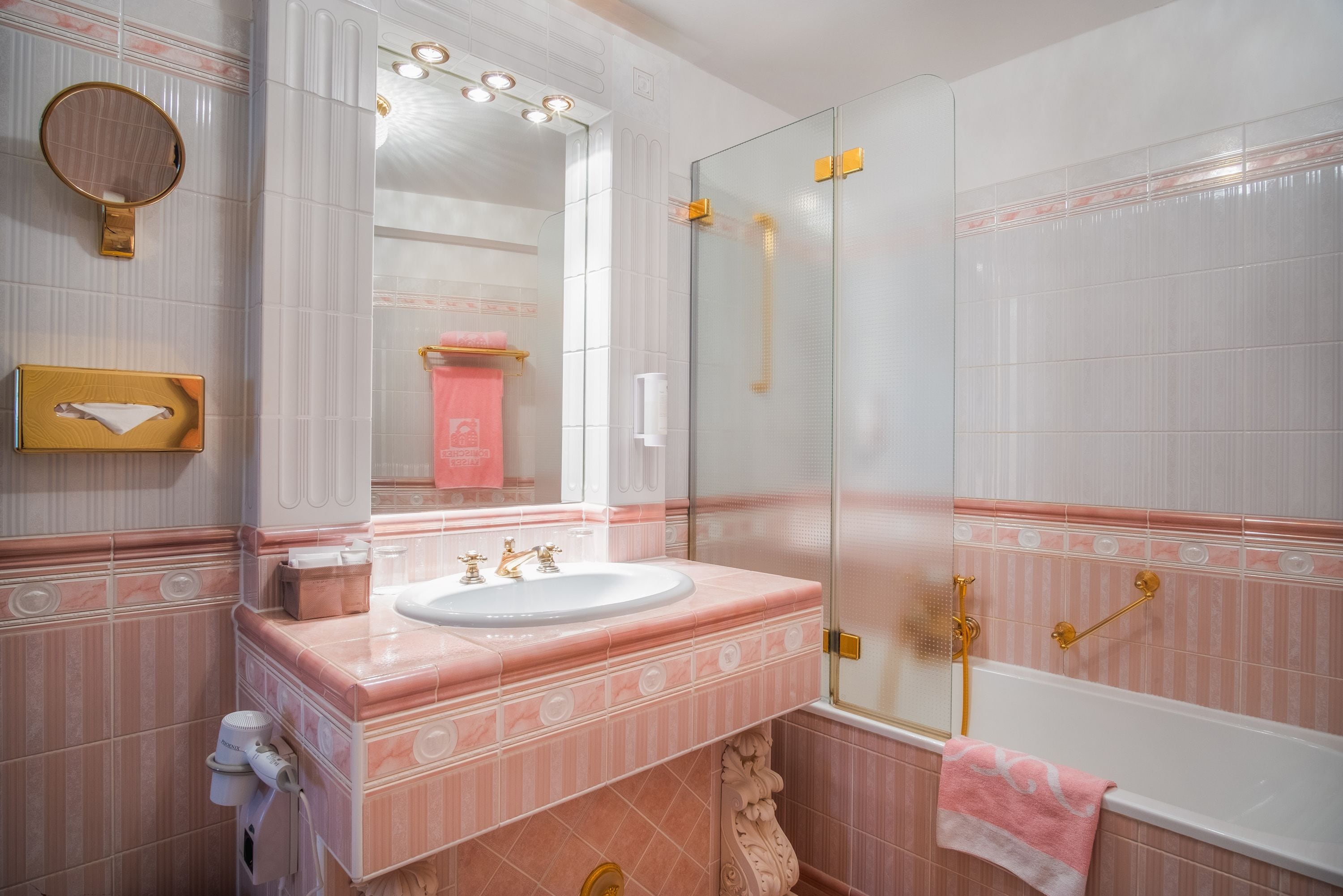 combined shower/bathtub, free toiletries, hair dryer, bathrobes