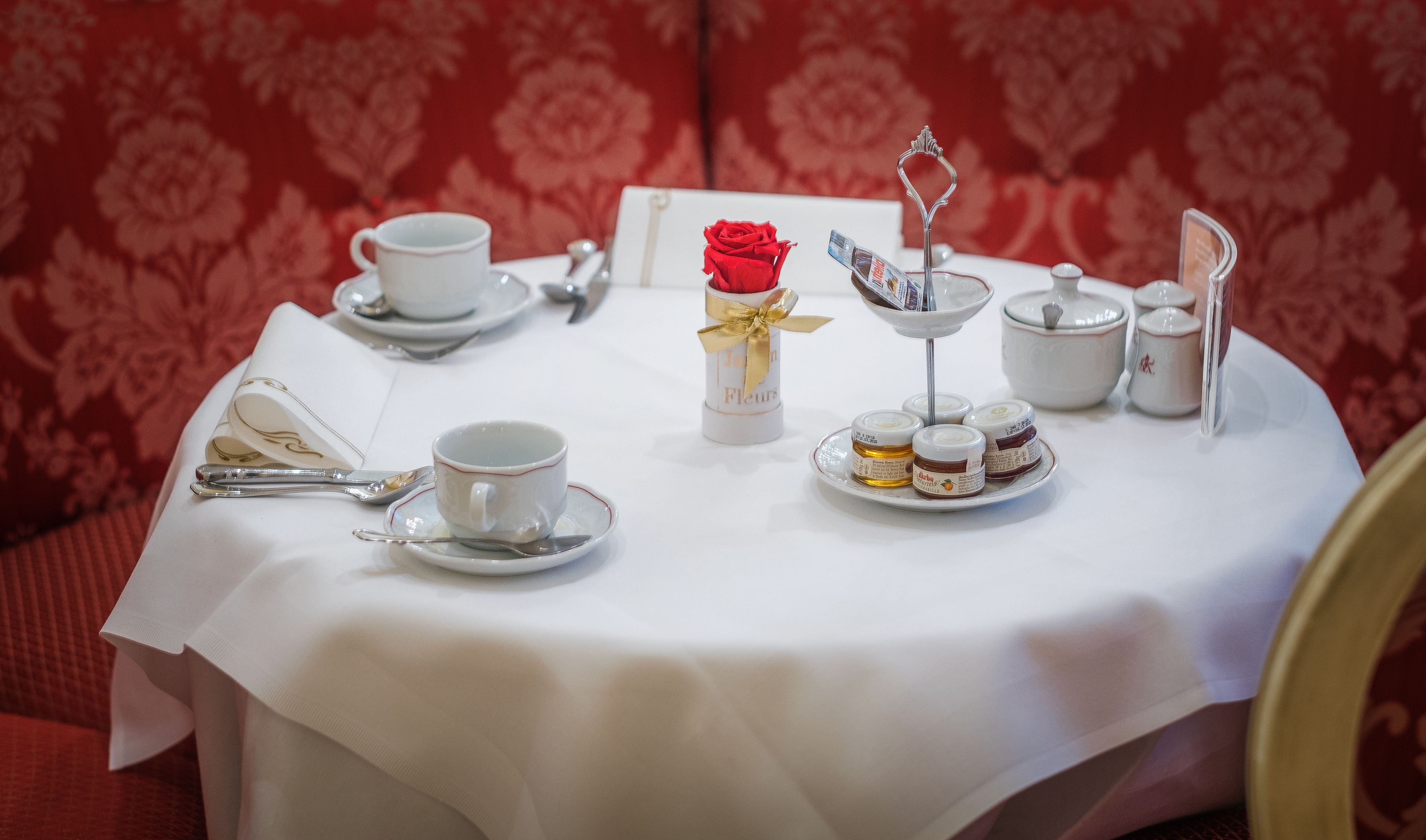 daily full breakfast (eur 28 per person)