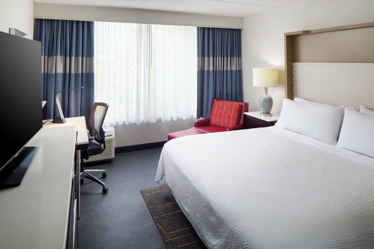 Standard Room, 1 King Bed