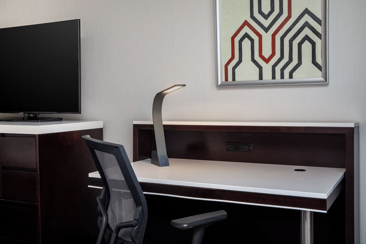 1 bedroom, premium bedding, pillowtop beds, desk