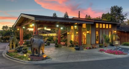 Dinah's Garden Hotel