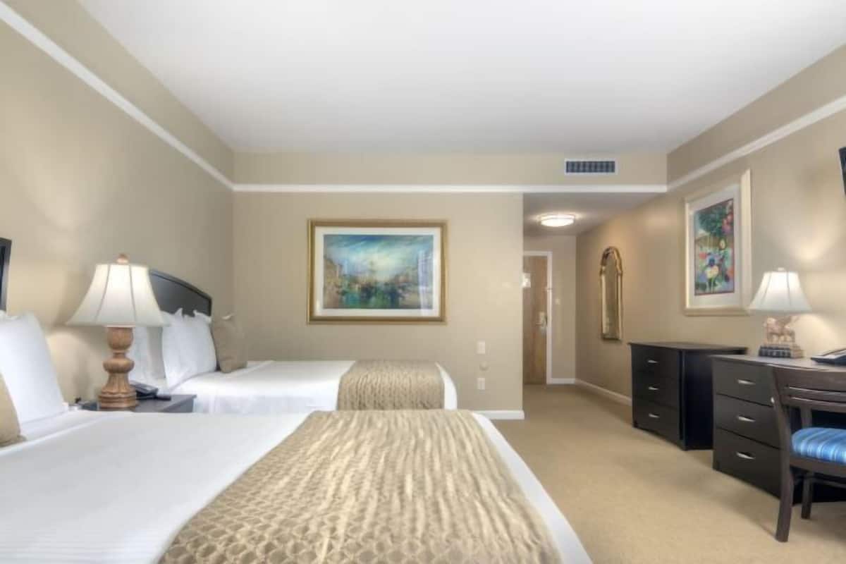 1 kamar tidur, seprai premium, minibar, dan brankas