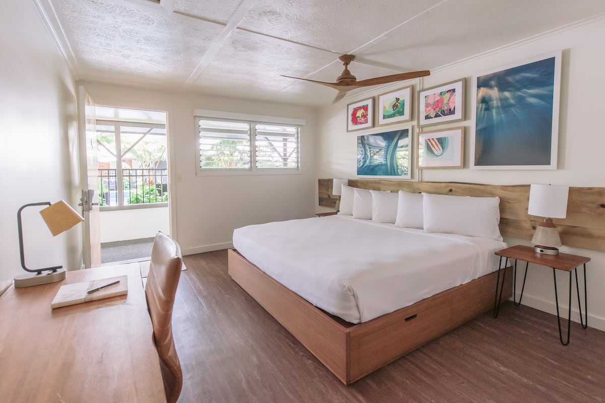 Room, 1 King Bed, Poolside | Desk, laptop workspace, blackout drapes, iron/ironing board