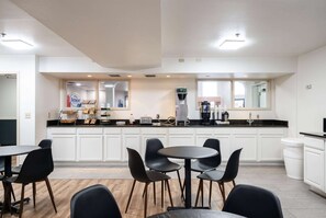 Desayuno continental incluido todos los días 