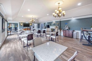 Free daily full breakfast