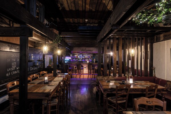 酒吧（店内）