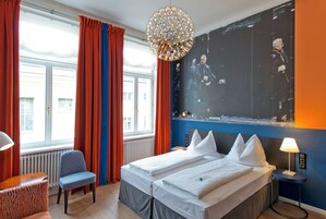 Quarto casal luxo (Salon) | Roupas de cama premium, camas com colchões pillow-top, frigobar