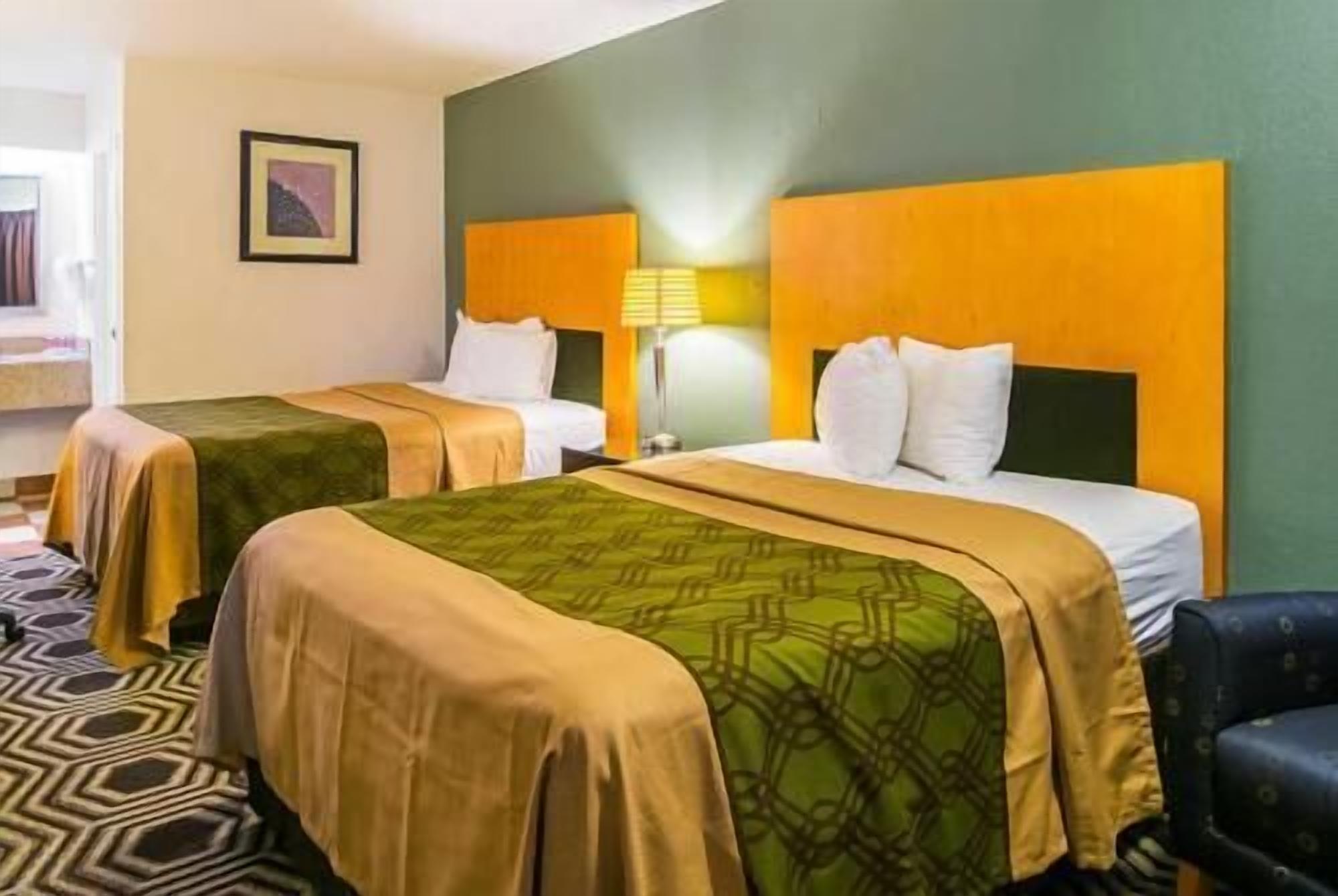Escrivaninha, Wi-Fi de cortesia, roupa de cama