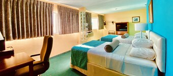Howard Johnson by Wyndham Denver West