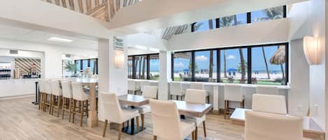 Desayuno completo incluido todos los días