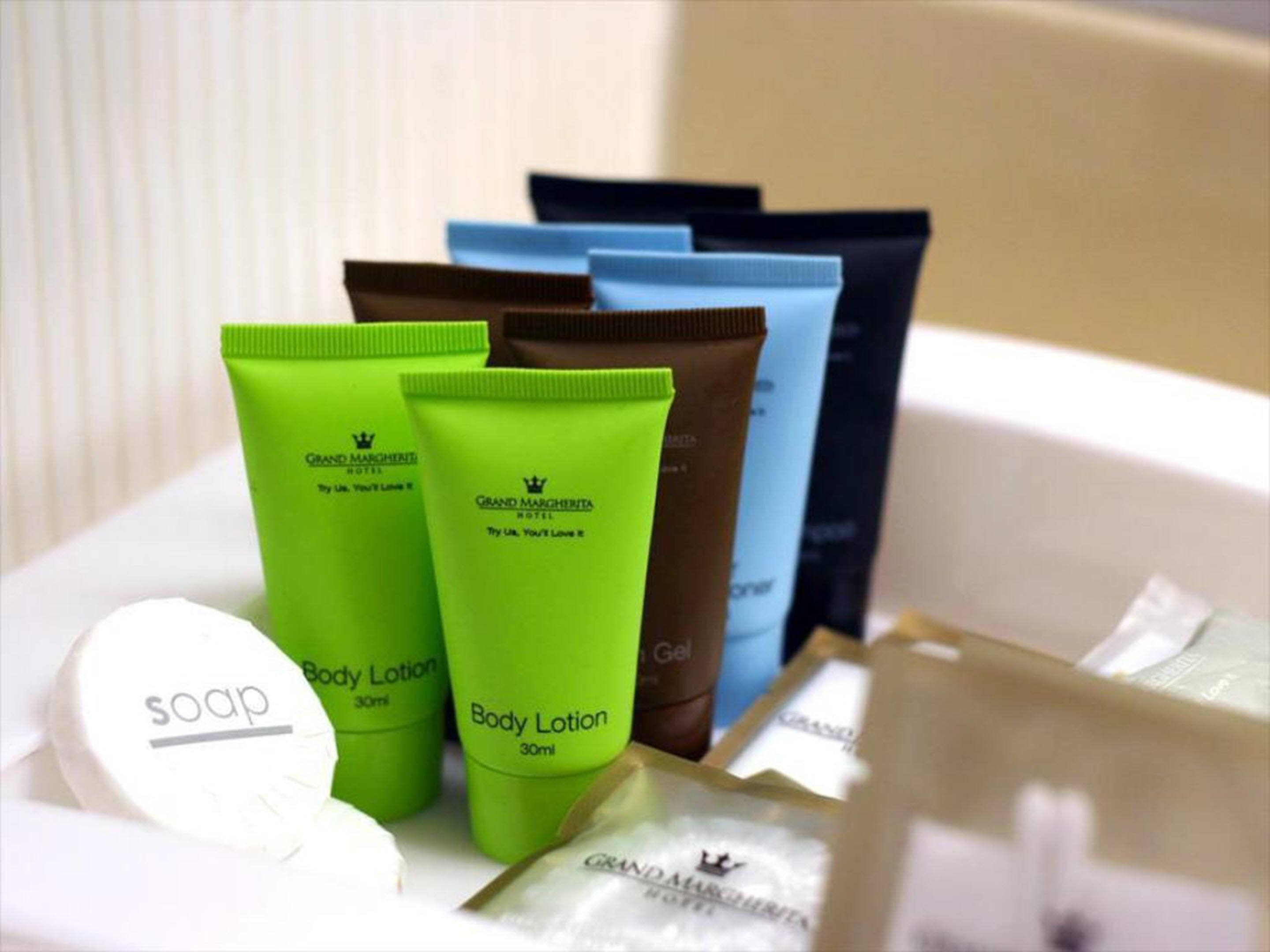 deluxe king city view | room amenity