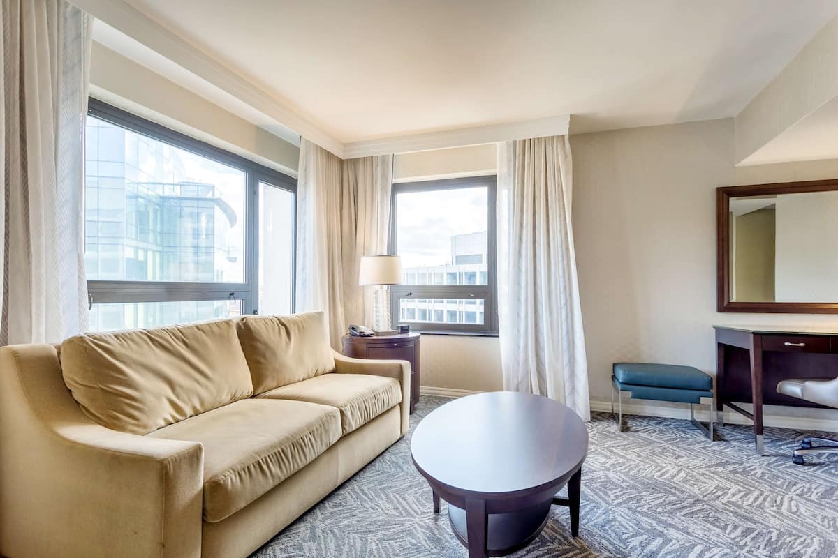 Suite, 1 King Bed | Premium bedding, in-room safe, desk, laptop workspace
