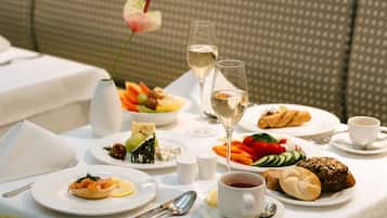 Daily buffet breakfast (EUR 30 per person)