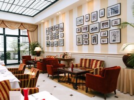 Daily buffet breakfast (EUR 30 per person)