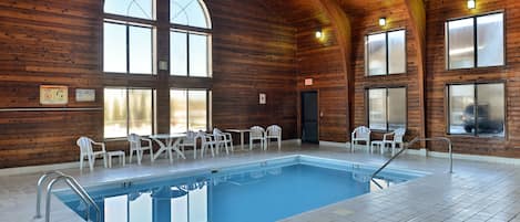 Indoor pool, pool loungers