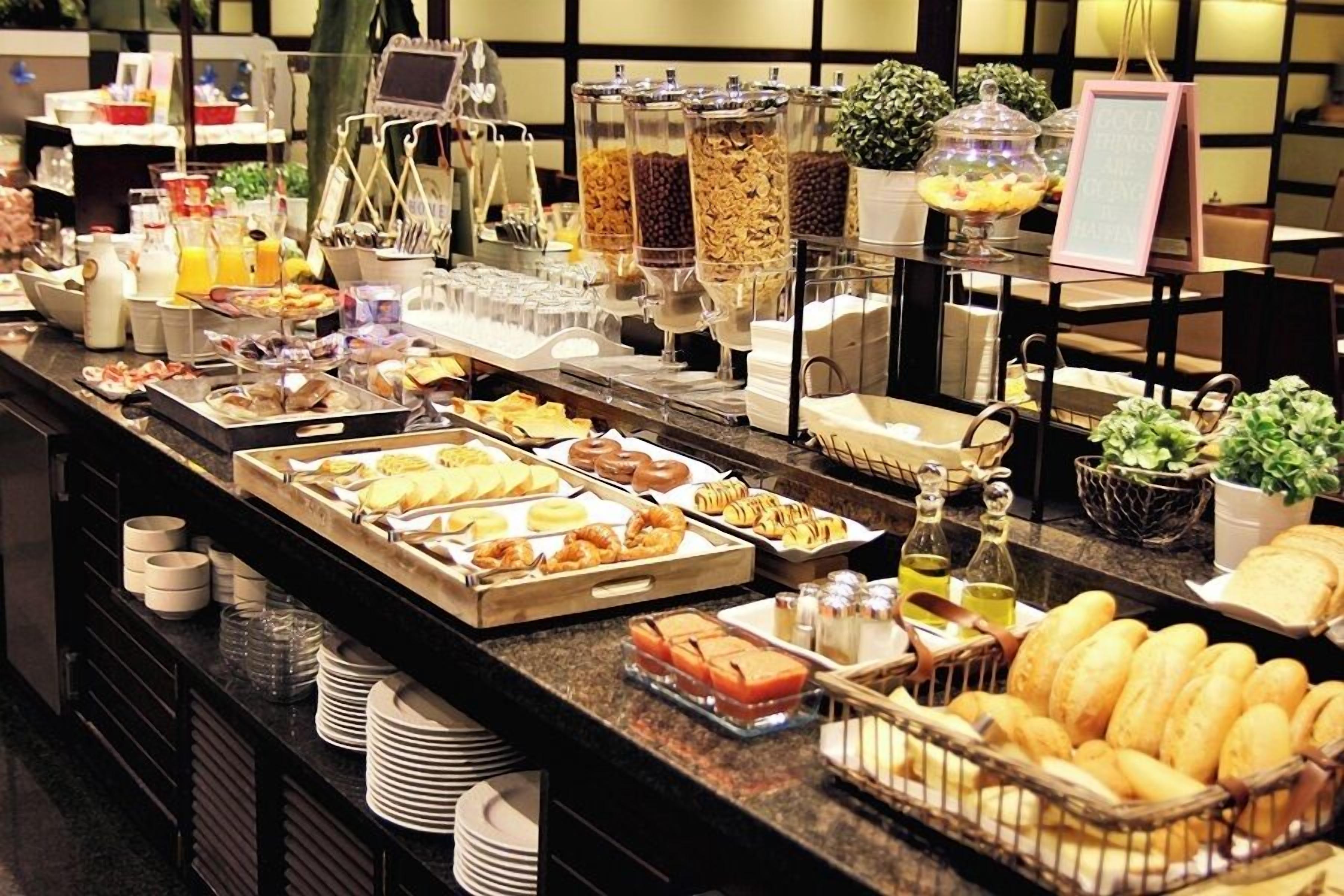 breakfast, lunch, dinner served; basque cuisine