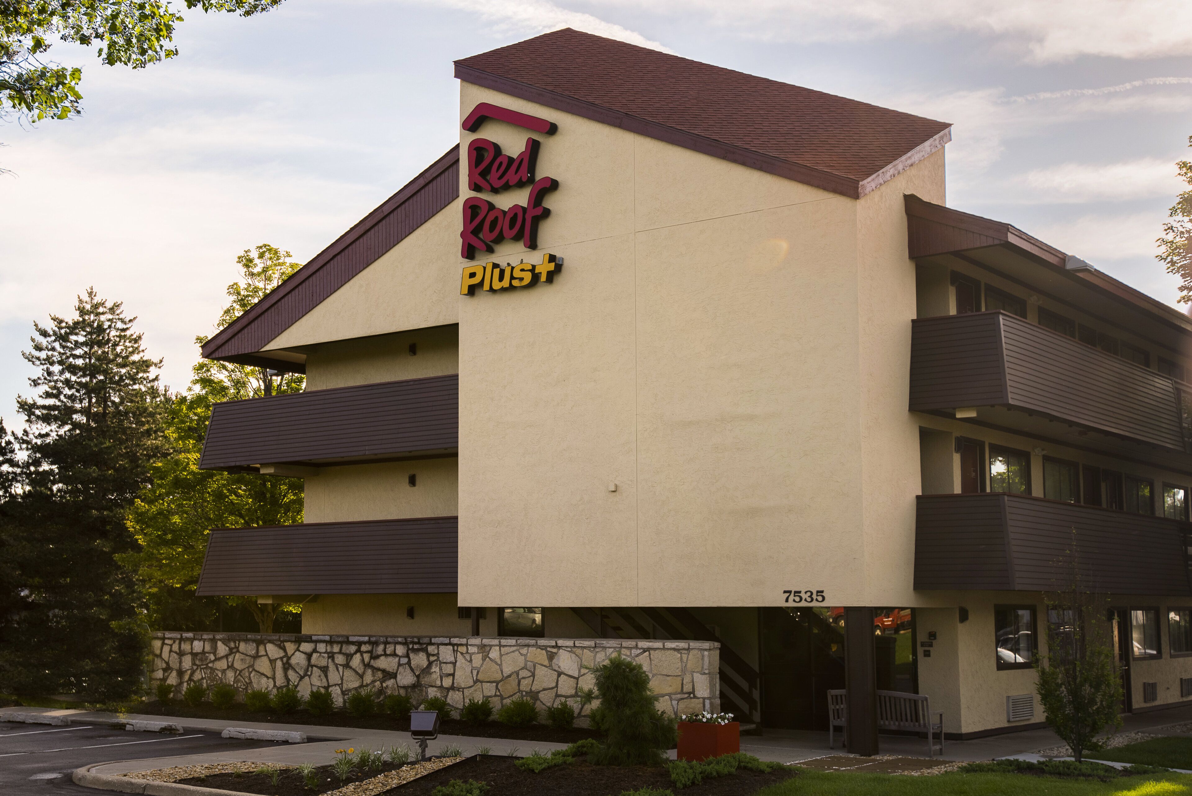 Photo - Red Roof Inn PLUS+ Chicago - Willowbrook