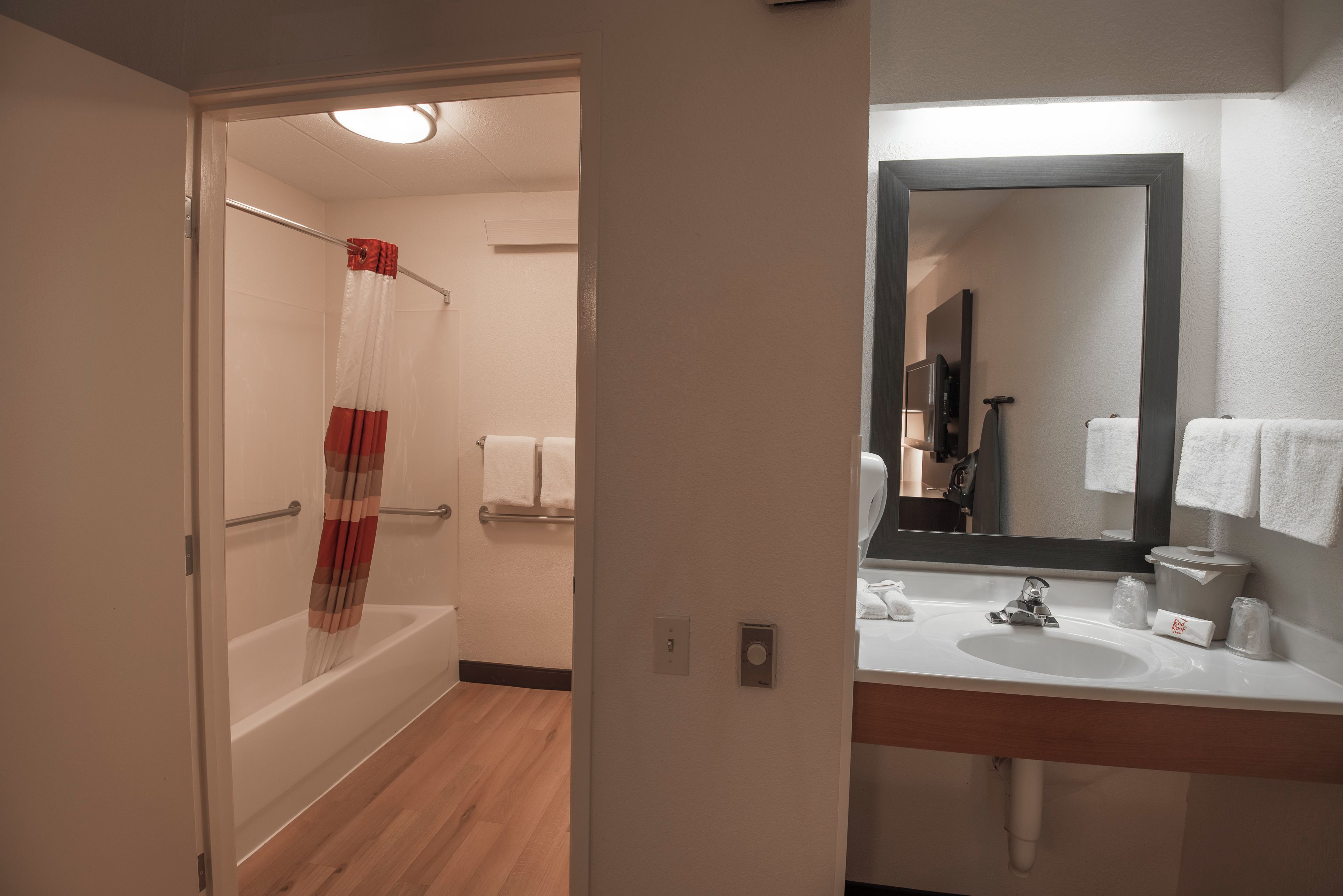 Kamar mandi difabel