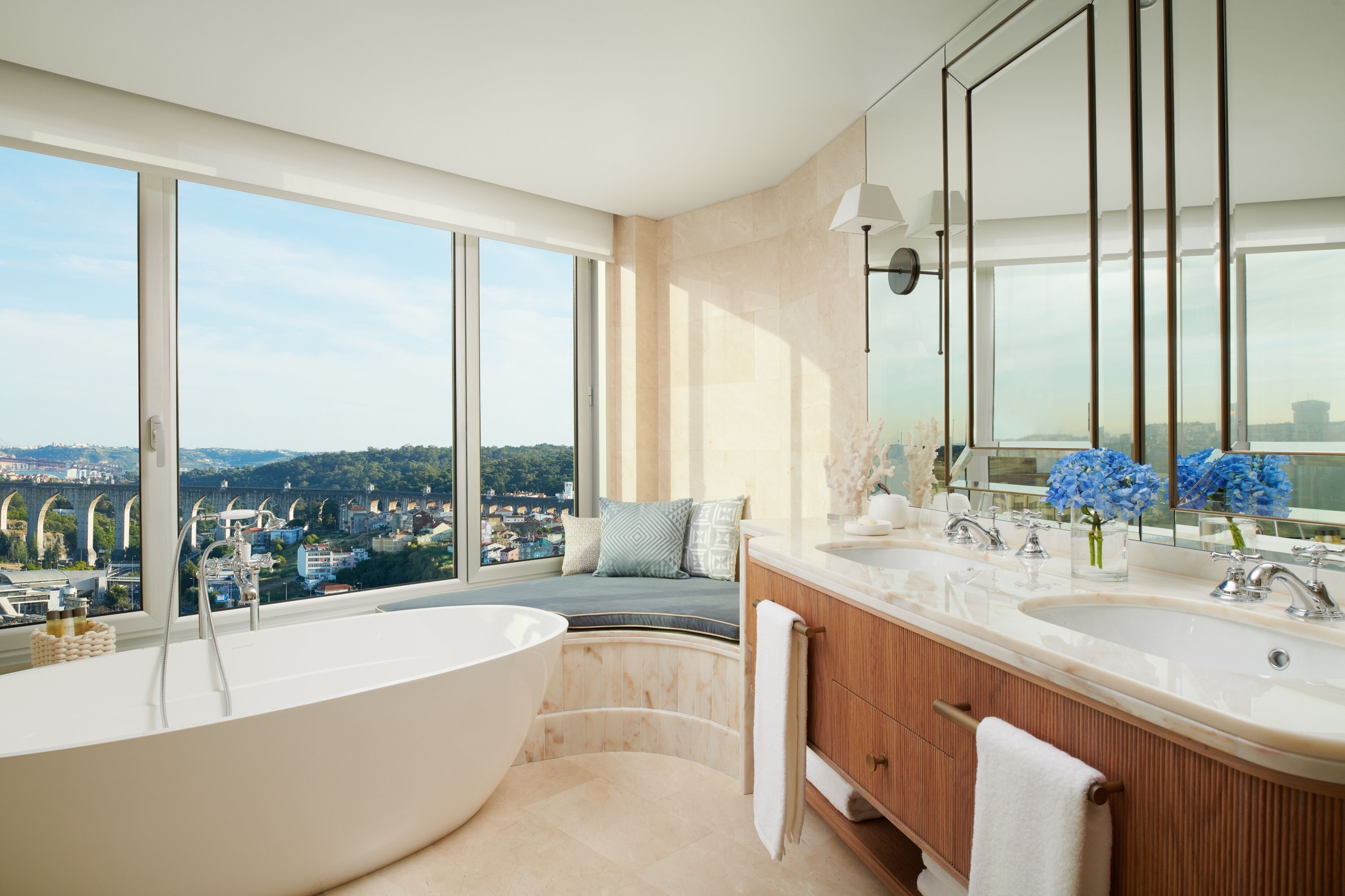 deep-soaking bathtub