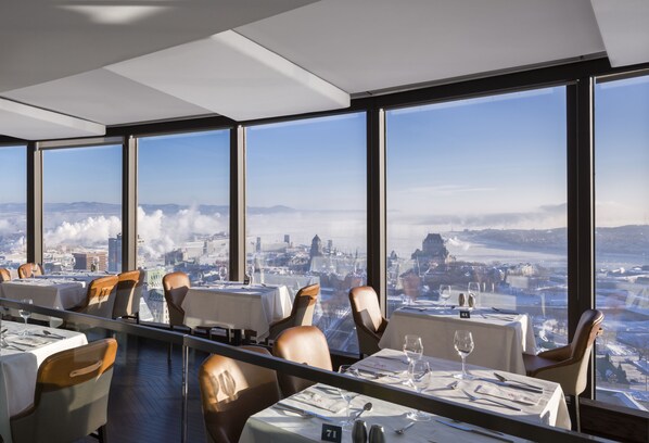 2 Restaurants, Frühstück, Mittagessen, Abendessen, italienische Küche