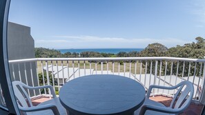 Twin kamer ( Ocean Side Twin Room) | Uitzicht vanaf balkon