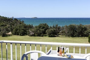 Oceanside Deluxe Room | Balcony