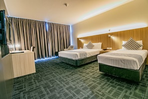 Zimmer ( Resort Side Queen Room) | Bügeleisen/Bügelbrett, Babybetten, kostenloses WLAN, Bettwäsche