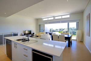 Superior Apartment, 4 Bedrooms | Private kitchen | Fridge