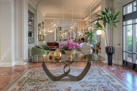 Lobby. Palazzo Montebello