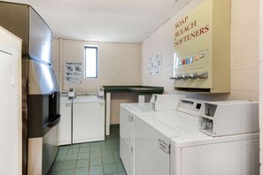 Ruang laundry