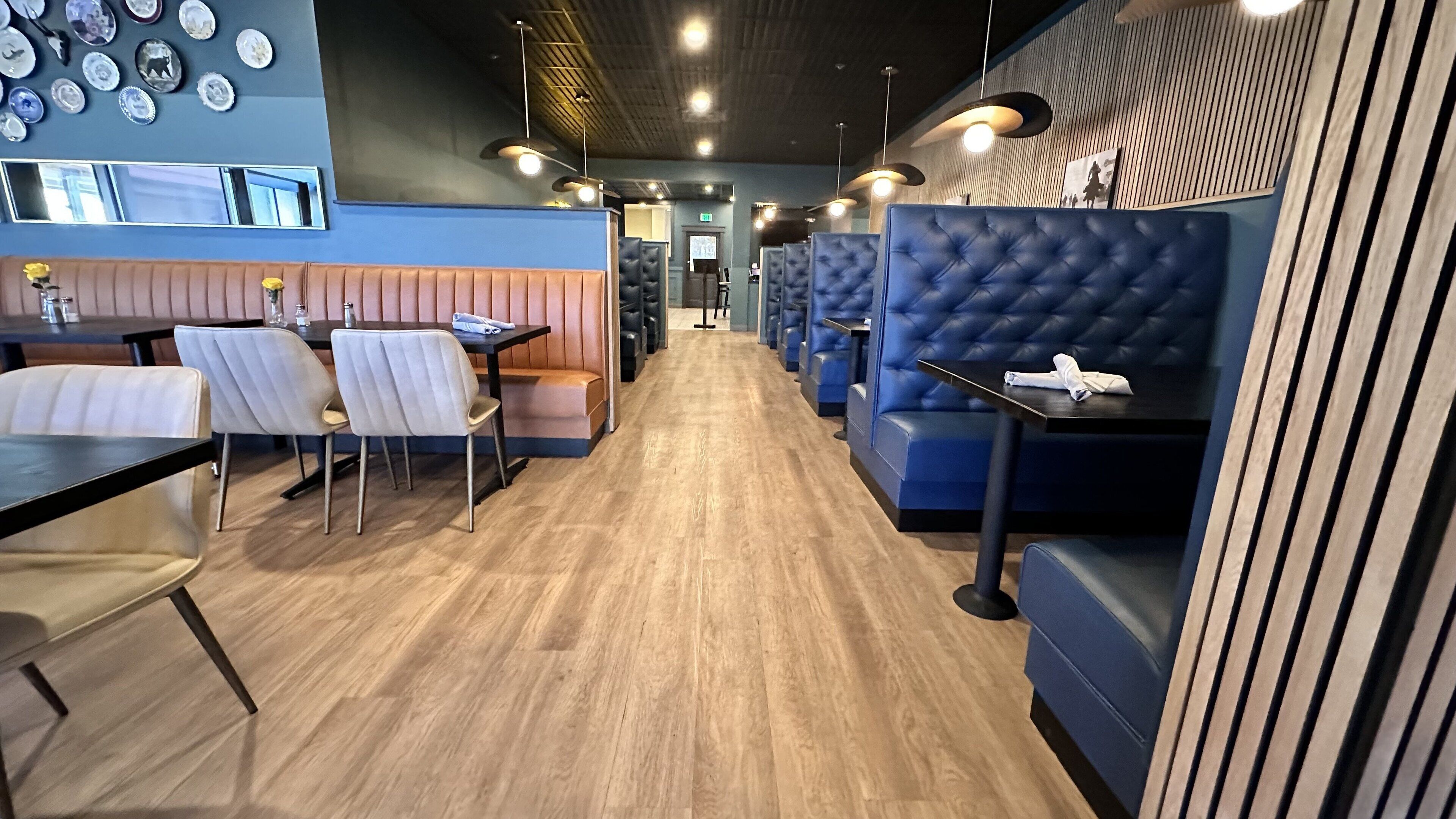 daily cooked-to-order breakfast (usd 15 per person)