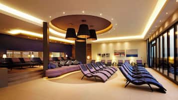 Perawatan tubuh, pijat dengan batu panas, body wrap, dan body scrub