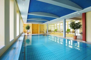 Schwimmbecken
