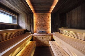 Body treatments, hot stone massages, body wraps, body scrubs, facials - Best Western Premier Park Hotel and Spa (Bad Lippspringe)