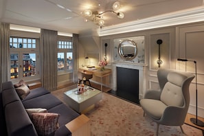 Suite (Sloane) | Minibar, coffres-forts dans les chambres, bureau, rideaux occultants