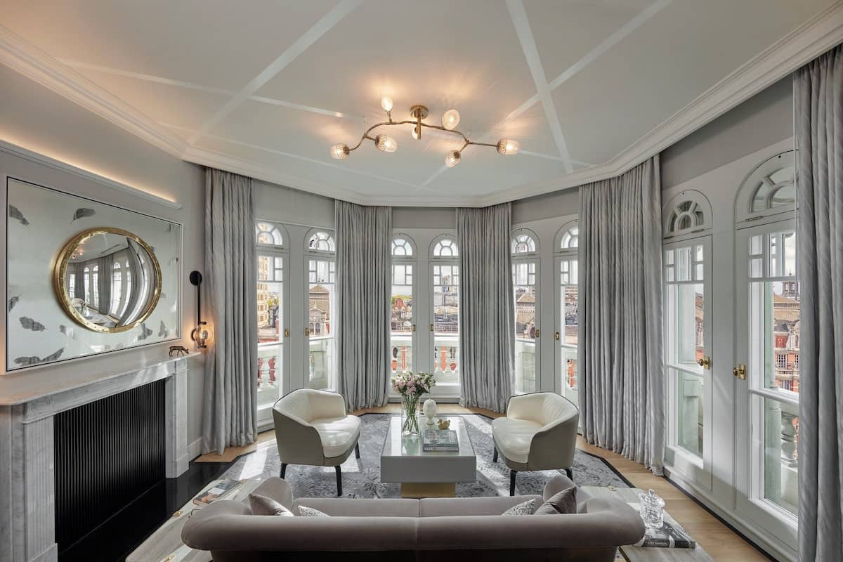 Suite (Turret) | Minibar, in-room safe, desk, blackout drapes