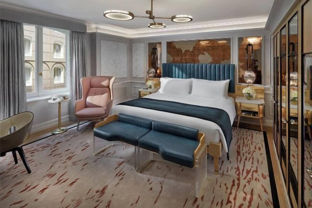 Minibar, in-room safe, desk, blackout curtains