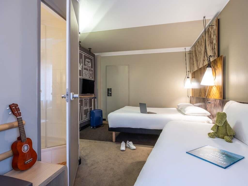 Dreibettzimmer, Mehrere Betten