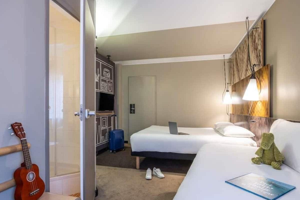 Triple Room, Multiple Beds | Premium bedding, desk, soundproofing, free WiFi