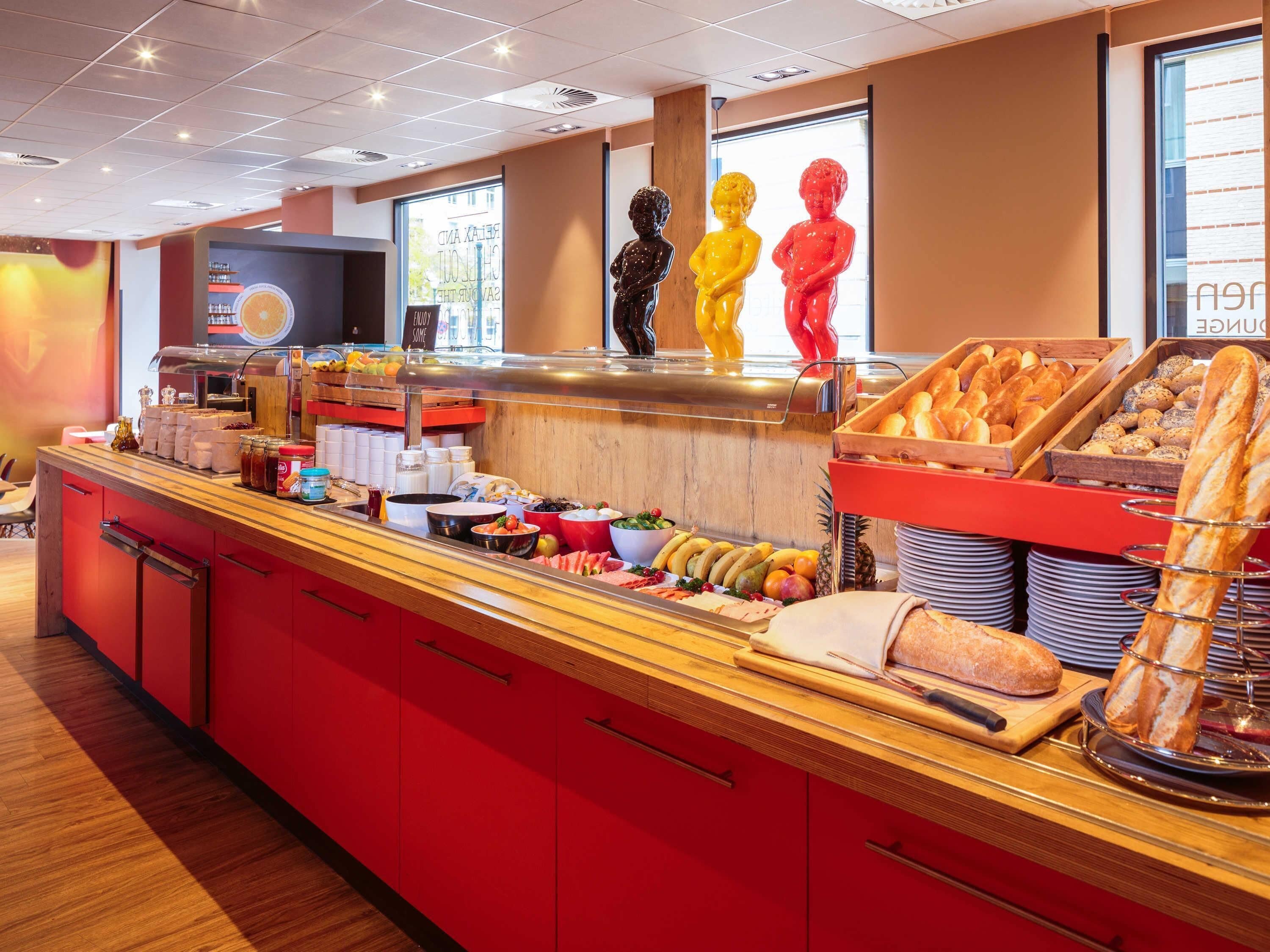 Petit déjeuner buffet servi tous les jours en supplément