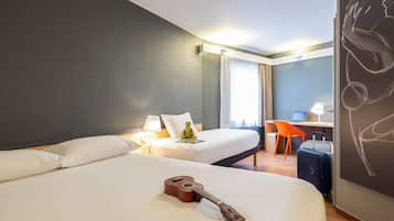 Standard Triple Room, Multiple Beds | Premium bedding, desk, soundproofing, free WiFi