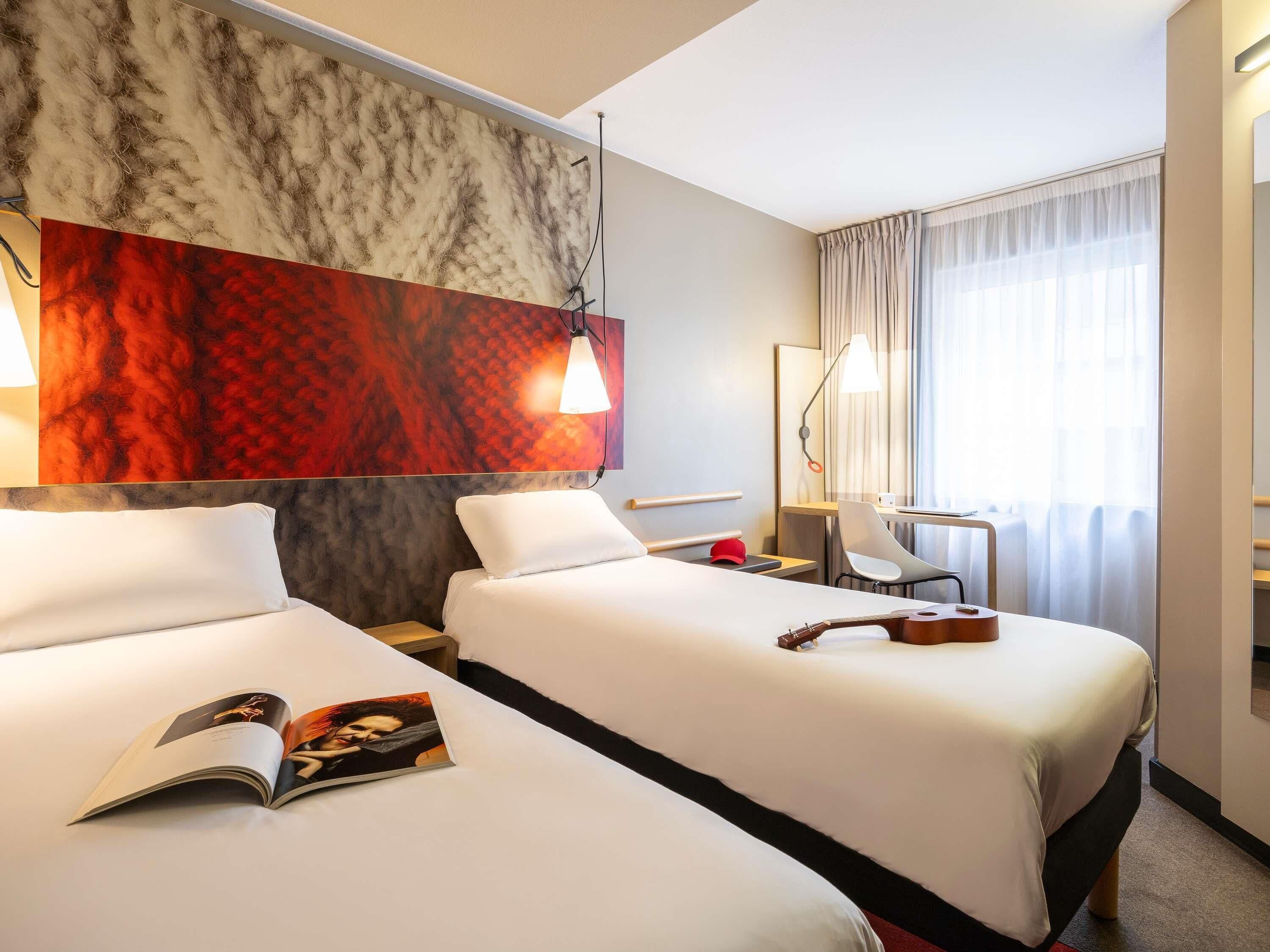 Kamar Twin, 2 Tempat Tidur Twin | Seprai premium, meja kerja, kedap suara, dan Wi-Fi gratis