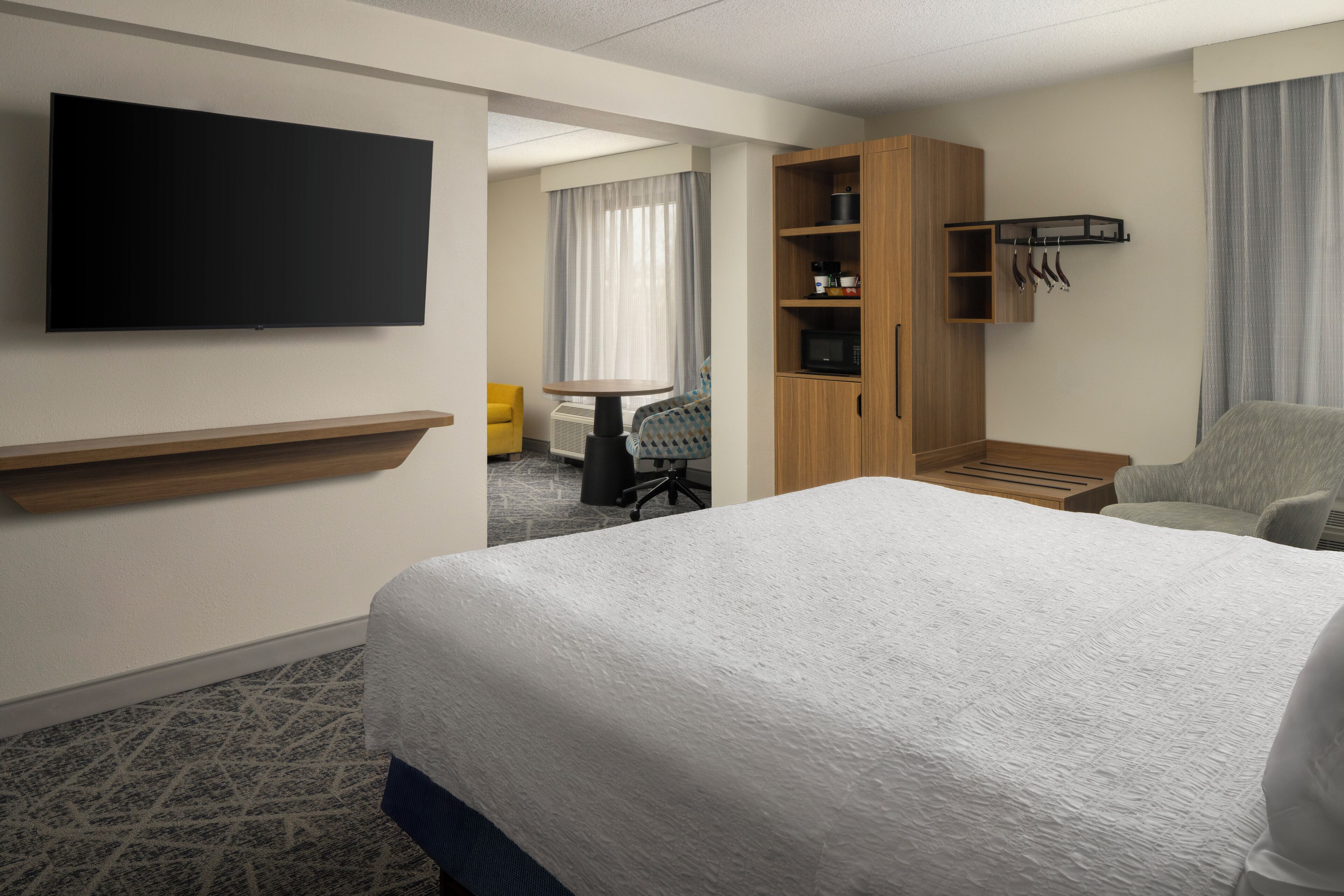 Premium bedding, pillowtop beds, in-room safe, desk