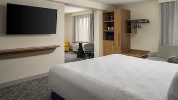 Premium bedding, pillowtop beds, in-room safe, desk