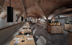 Se ofrece un desayuno bufé todos los días (20 EUR por persona)